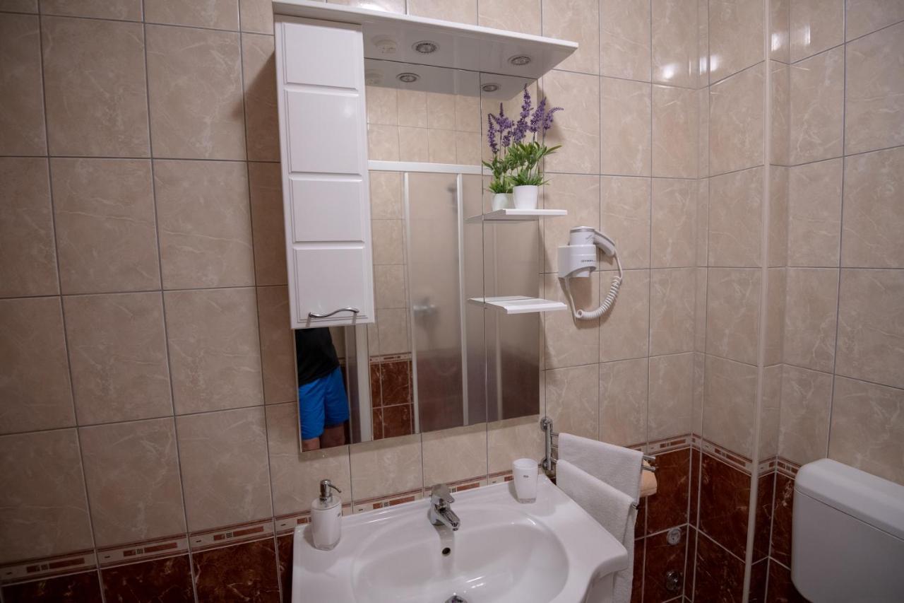 Apartments Mamut Trogir Exterior foto
